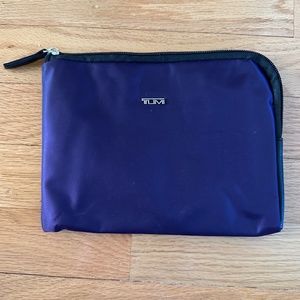 Tumi For Delta Airlines Amenities Bag Toiletry Bag Purple